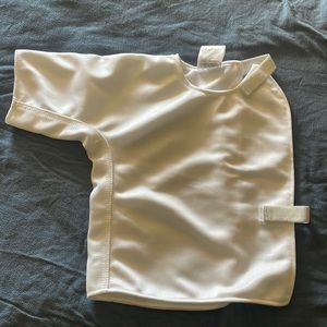 Right arm fencing undershirt, EUC fits girl 10-12 no stains/rips